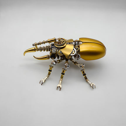 This is a Tablefunny steampunk mechanical beetle 3D metal puzzle kit: Made of gold and silver metal, it replicates the beetle’s form, featuring a shiny gold curved shell paired with a mechanical curved-horn head. Gears, axles and other components are densely arranged on the body and multiple legs, with exquisite craftsmanship and rich details. It enhances a sense of technology and metallic texture via vintage industrial-style elements—a creatively designed decorative 3D metal model toy.