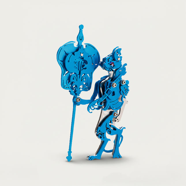 Blue Mythology Iron Fan Elder 3D-Puzzle-Metallbausatz – Ein selbst zusammenbaubares, faszinierendes Metallmodell für den Schreibtisch mit einem lebendigen, filigranen und stilvollen blauen Design mit Edelsteinaugen. Der Zusammenbau macht Spaß und ist gleichzeitig eine Herausforderung. Dank seiner exquisiten Metallverarbeitung ist es eine faszinierende und auffällige Wahl für die Schreibtischdekoration.